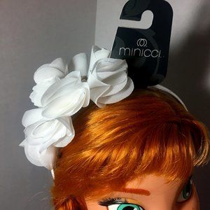 Gorgeous Minicci White Double Flower Headband